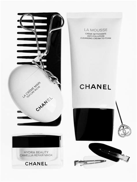 chanel 護 手 霜|LA CRÈME MAIN TEXTURE RICHE深層滋養精華護手霜 .